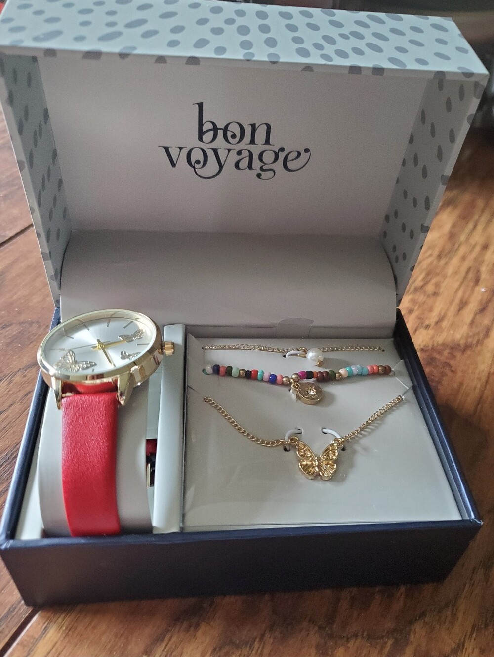Bon Voyage Watch With 3 Necklaces In Gift Box